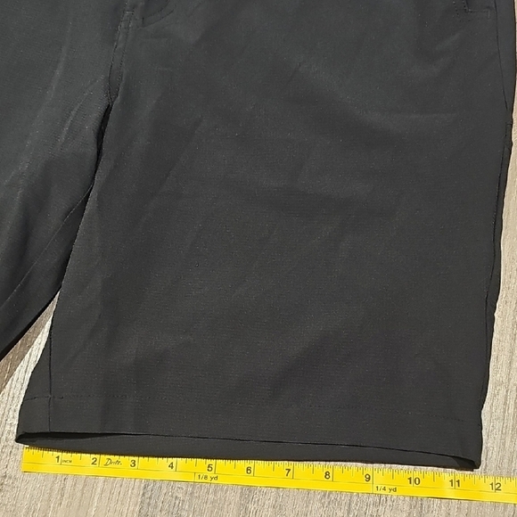 Eddie Bauer Black Flat Front Shorts for Versatile Wear - Picture 10 of 10